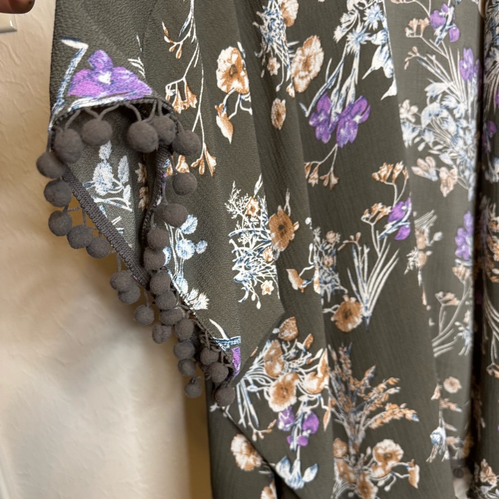 UMGEE Grey Boho Floral Kimono Pom Pom Cottagecore | Size M/L - Picture 3 of 6